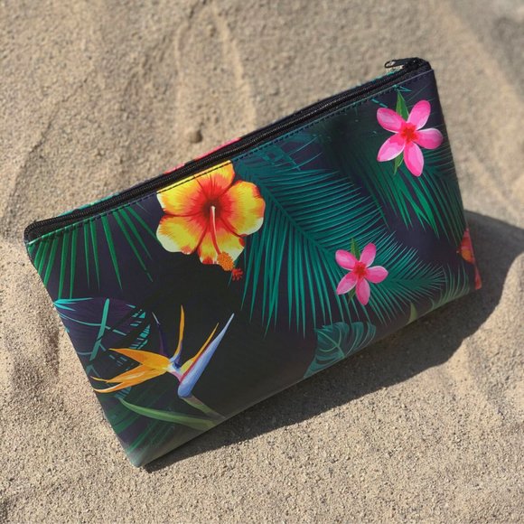 Beach Please Travel Kit - Picture 14 of 16